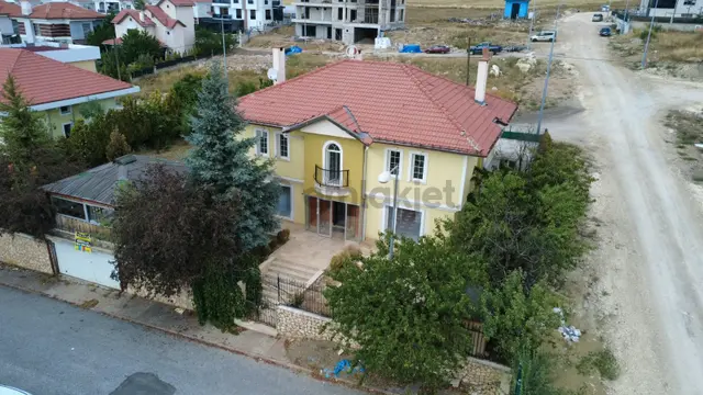 Yıldız Emlak’tan Eğriköprü Mahallesi’nde Lüks 5+1 Kiralık Villa 1