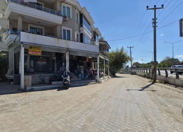 Molva Beyi Emlaktan Anayol Üzeri 100 M2 Kiralık Dükkan