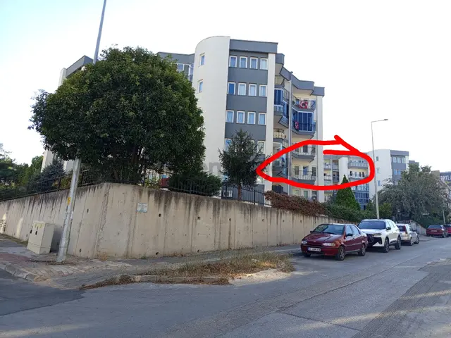 Buskinin Yanında İşlek Cadde De Görükle Dumlupınar Mahallesi Kiralık 3+1 Eşyasız Daire 1