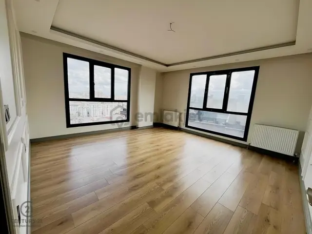 Eyüp Karadolap'ta Rezidans İçerisinde Geniş 2+1 Kiralık Daire 1