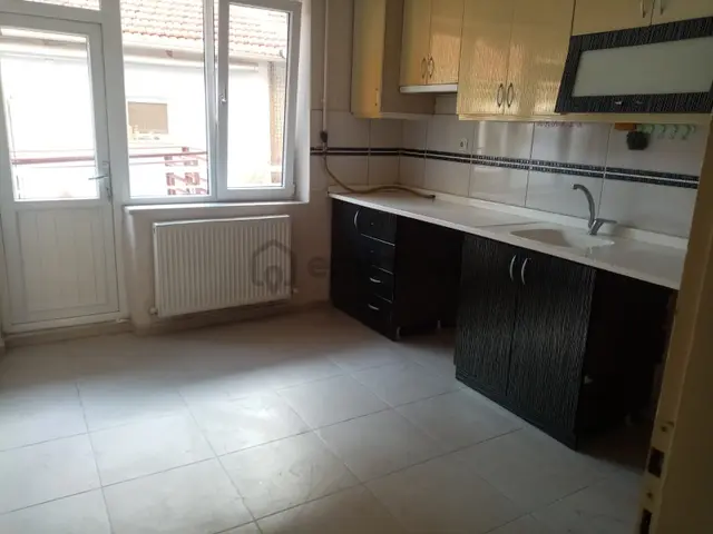 Balıkesir Bahçelievler De.demirdağ Emlaktan Kiralık 3+1 Ara Kat Kombili Daire 1