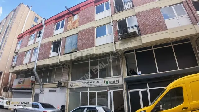 İkitelli'de Kiralık 4 Katlı İş Yeri: 160m², Triko Center'da! 1