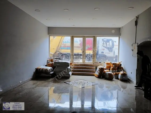 Fatihte 450 M2 Satılık İşyeri (dükkan/mağaza) 1