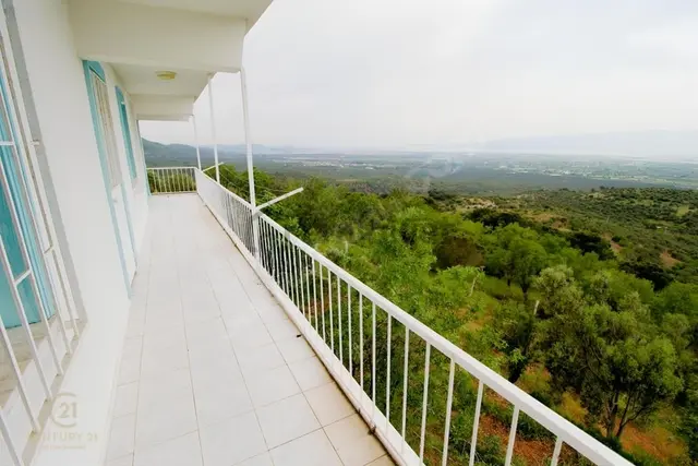 Burhaniye'de, 1441 M2 Arsa İçinde, Deniz Manzaralı, Müstakil Ev 1