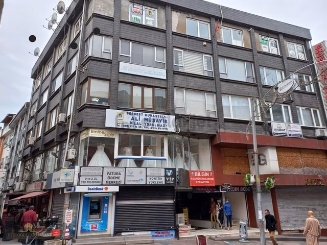 B.paşa Demirkapı Cad. Üzerinde Yatırımlık 33 M2 Ofis 1