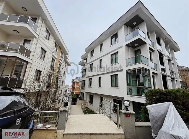 Çavuş Mahallesinde Geniş Verandalı Bahçe Katı 1