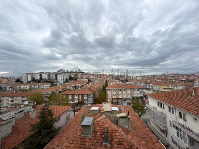 Kariyer'den Yunus Emre Cad. Parareli Katta Manzaralı 3+1 Daire 1