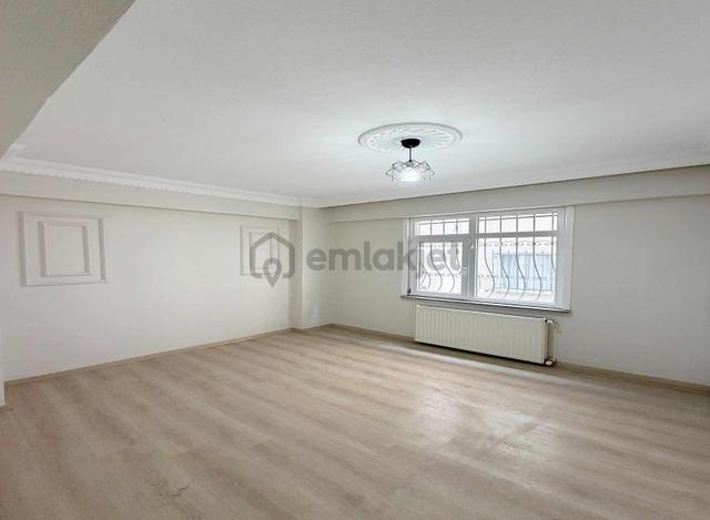 Marmara Park Avm Arkası Metrobüse Yürüme Mesafesinde 4+2 Dublex