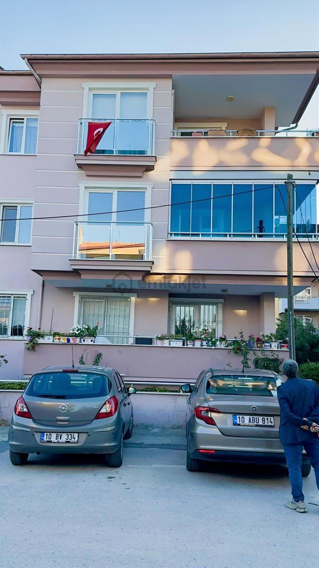 Mir'den Bahçelievler Mah. 3+1 Kiralık Geniş Daire 1
