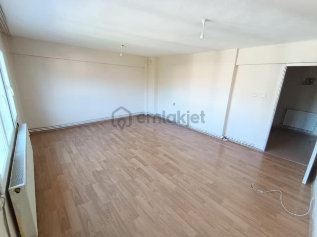 Şirinyer Akıncılar'da 3+1 Ara Kat Doğalgazlı Kiralık Daire 1
