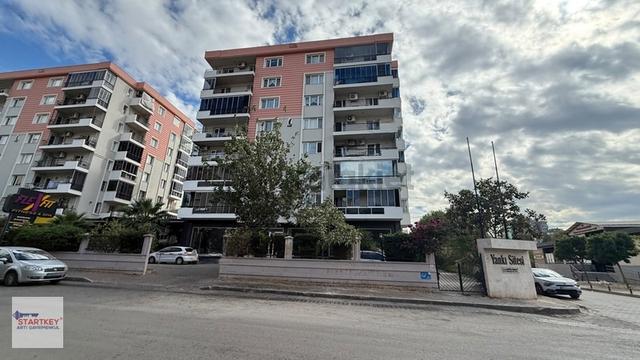 Karşıyaka Zübeyde Hanım Mahallesinde Kiralık 3+1 Daire