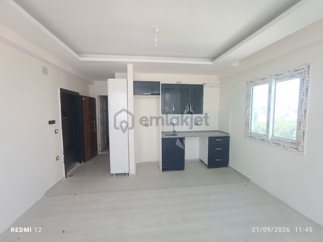 Bulvar Üzerinde Geniş Oturumlu 1+1 Dairemiz Eşyasız Kiralıktır