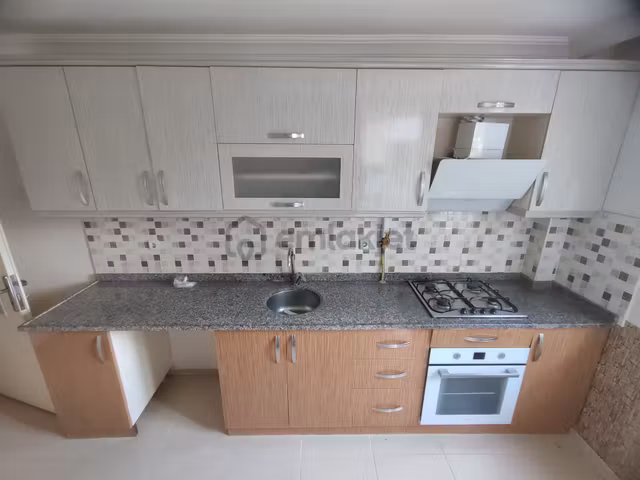 Kardeş'ten İkizçayda Doğalgazlı Ayrı Mutfaklı Ebeveyn Banyolu Yüksek Giriş 2+1 Geniş Daire