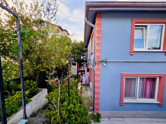 Adapazarı Ozanlar Mahallesi'nde Satılık Müstakil Ev 1