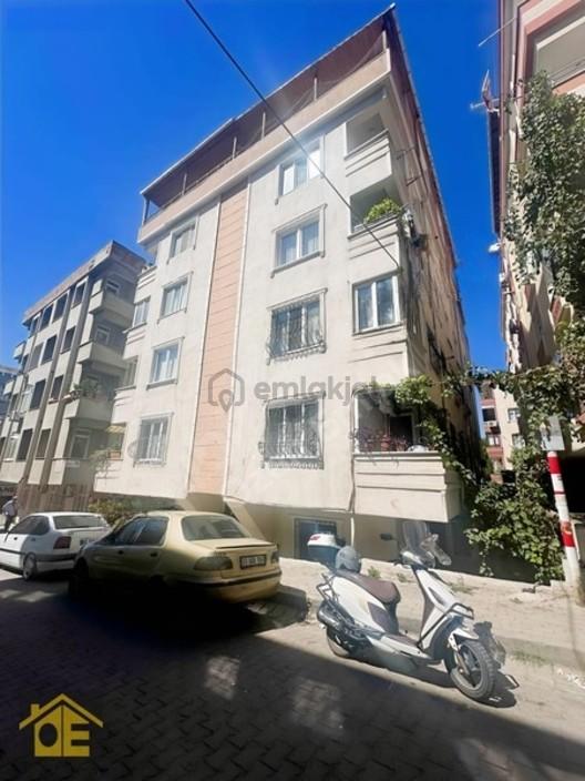 Ozan'dan Avcılar Sitelerde Caddeye Yakın Bahçe Katı Daire