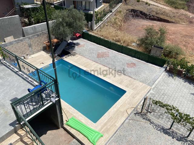 Doğa Manzaralı Müstakil 6+1 Havuzlu Villa