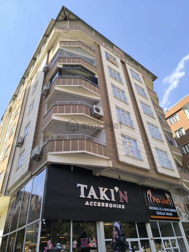 Karaköprü Akpıyar'da Geniş Teraslı 4+4 Kiralık Dubleks 1