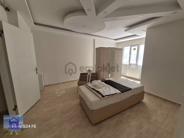 Merkezi Konumda Kiralık 1+1 Ayrı Mutfaklı -aktif Gayrimenkul 1