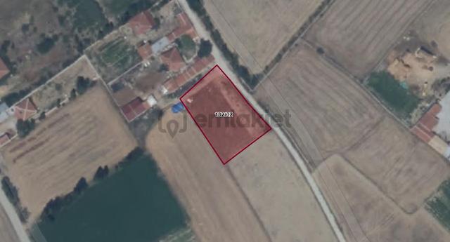 A-k Emlaktan Ortaköyde 1521 M2 Satılık Tarla