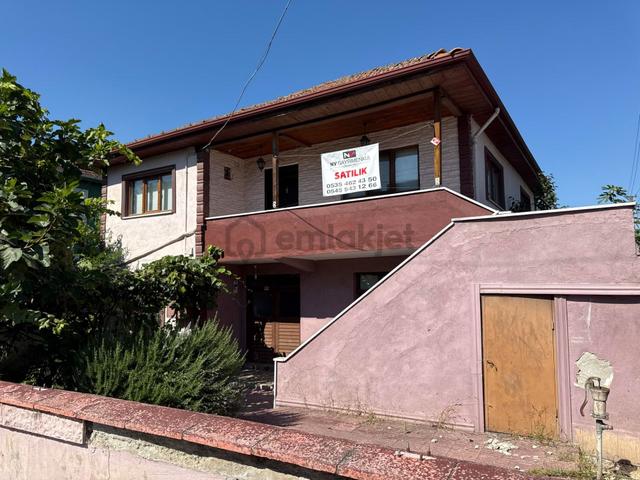 Nv Gayrimenkul | Dereli Tütüncü Mahallesi Satılık 2 Katlı Müstakil Ev 1