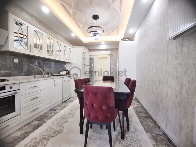 Alpaslan 1'de Park Cephe Arakat Giyinme Odalı Masrafsz U.lüx 3+1 1