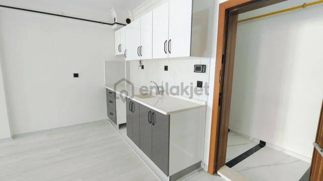 Eskişehir Büyükdere'de 1+1 Cam Balkonlu Kiralık Daire 1