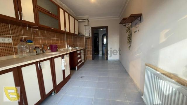 Yeniköy Merkezde Kiralık 3+1 Daire Ebeveyn B.&d.gazlı 1