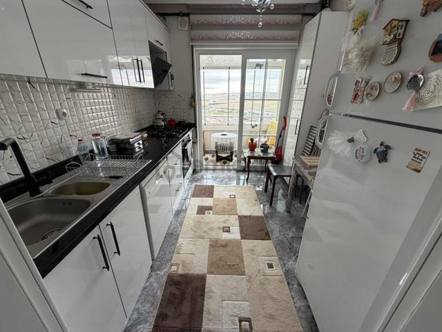 Toki Turkuazda Yapılı Eskişehir Yolu Manzaralı Satılık 2+1 Daire