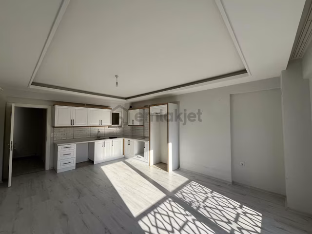 Lavınıa'dan Merkezde Asansörlü Kiralık 2+1 Daire 1
