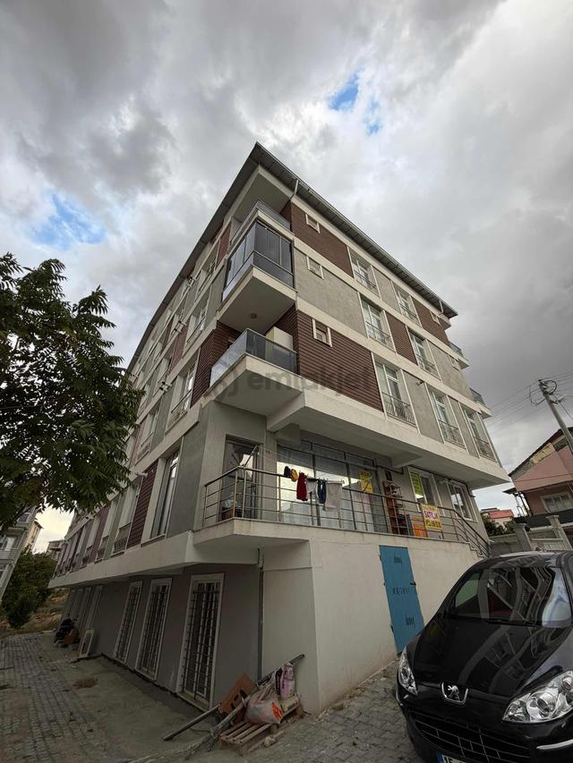 İnal Emlak'tan Emek Mahallesinde Satılık 2+1 Daire 1