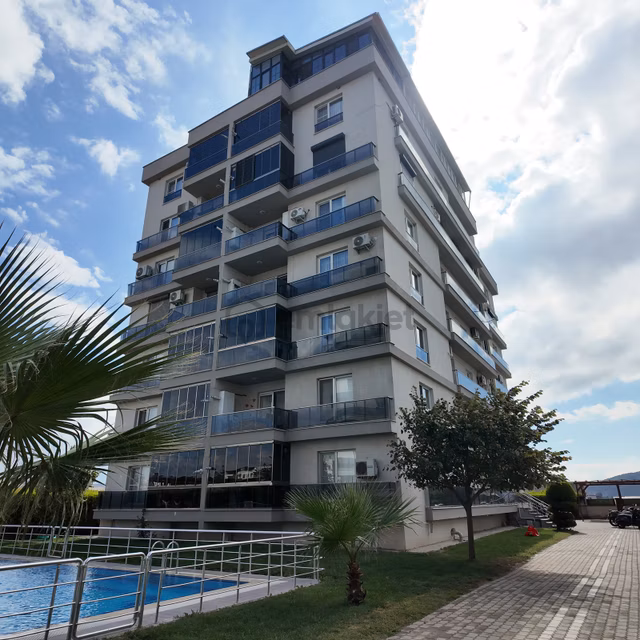Hürriyet Green Life Sitesinde Ekstralı 240 M2 5+1 Lüks Daire 1
