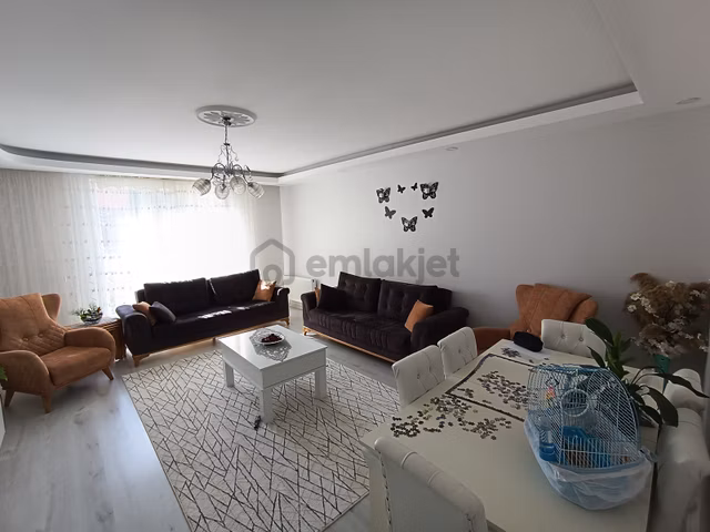 Zafer Mah. Kapalı Otoparklı İskanlı 220 M2 5+2 Dubleks Daire 1