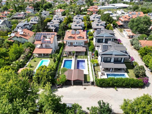 Göcek Merkezde Yıllık Kiralık Eşyalı 4+1 Müstakil Havuzlu Villa 1