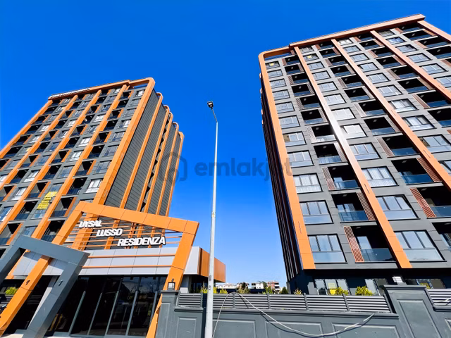 Redstone'dan Uysal Lusso'da Havuz Cephe Eşyalı 1+1 Kiralık Daire 1