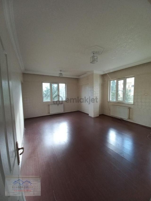 Rehberemlak'tan Gözde Lokasyonda Kiralık 2+1 125m² Daire