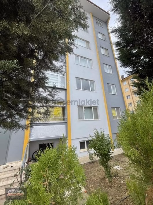 Mıllet Bahçesı Karşısı Toki'de 3 + 1 Kombılı Bırıncı Kat Daıre 1