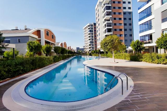 Antalya Muratpaşa Da Lüks Sitede Kiralık Mobilyalı 1+1 Daire 1