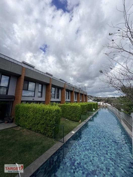 Manzarası Açık Havuzlu Villa 1