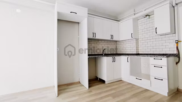 Hüsem Gayrimenkul'den Teyyaredüzü'nde Kiralık 1+1 1