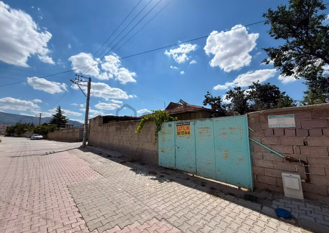 Ladik'te Altyapısı Hazır 2.271 M² Arsa (140m²ev Ve Çardaklı) 1