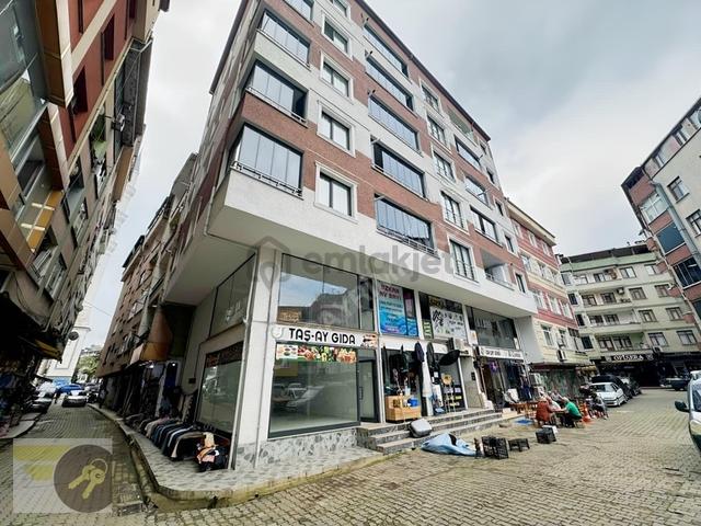 *of Gayrimenkul*ilçe Merkezi 140m2 Köşe Başı Kiralık Dükkan 1