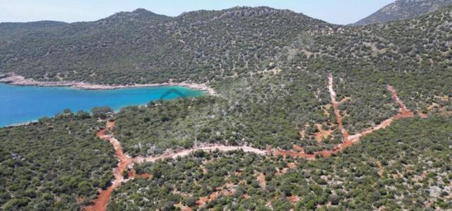 Sahibinden Kaş'ta Yatırımlık Denize Çok Yakın Tapulu Arsa 1