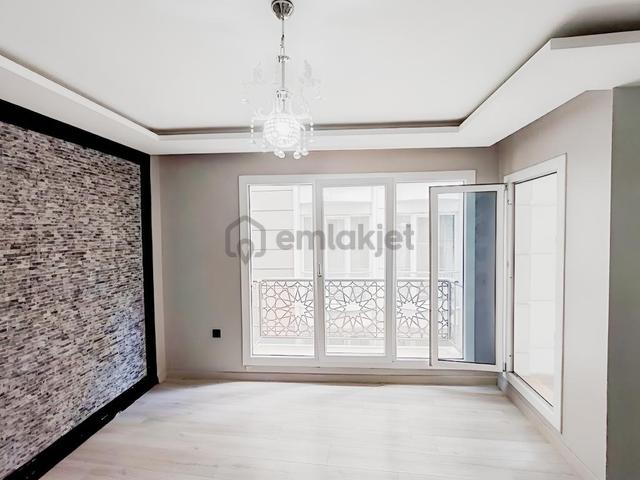 Gop Karlıtepe'de Otoparklı Özel Tasarım 2+1 Kıralık Daire 1