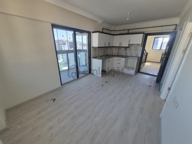Edirne Cumhuriyet Mahallesinde Sıfır, Oturuma Hazır Kiralık 1+1