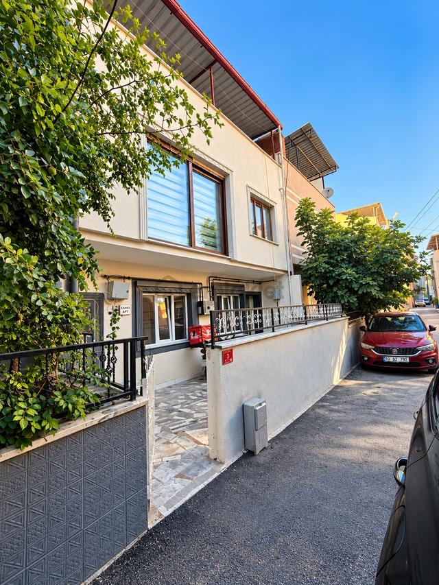Kiralık Geniş 1+1 Cengiz Topel Cadde Yakını 1