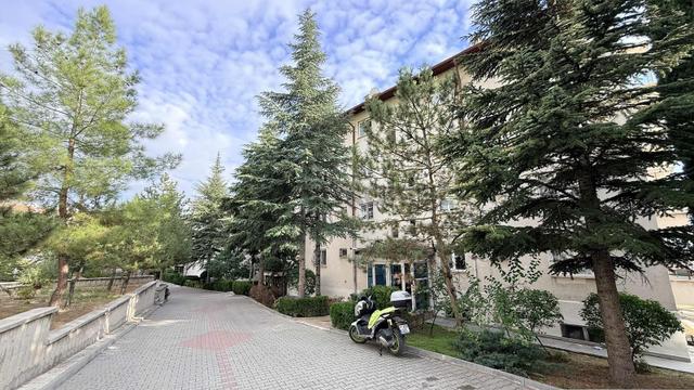 Kardelen Mah. Metroya Yürüme Mesafesinde Kiralık 3+1 Daire 1