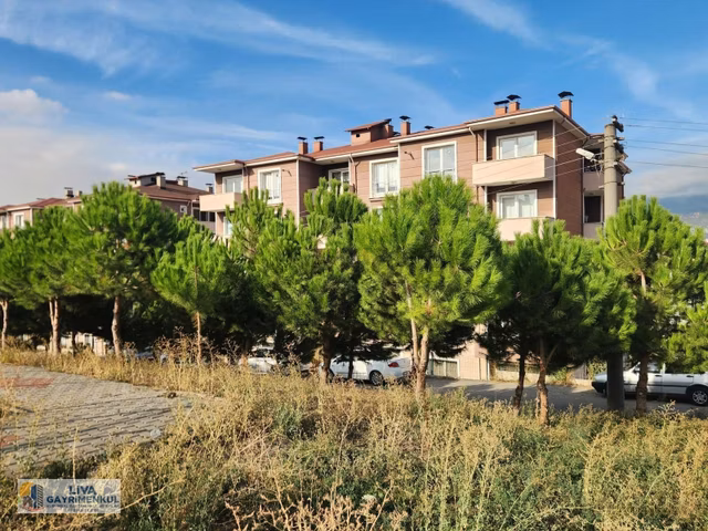 Karabük 100.yıl Mahallesinde Satılık Merkezi Konumda 1+1 Daire 1