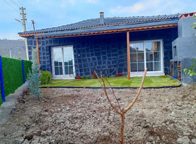 Şehzadeler Kağan Köyünde Satılık Villa Konseptinde Lüks Köy Evi 1