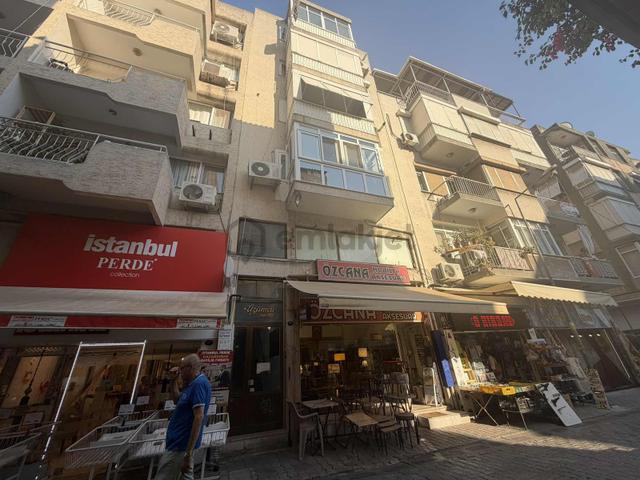 Karşıyaka Merkez , Tadılatlı 3+1