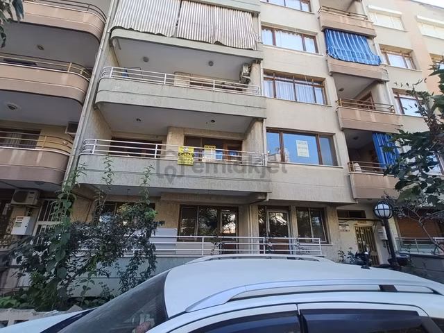 File Market Ve Cumhuriyet Cami Yakını Satılık 3+1 Daire 1